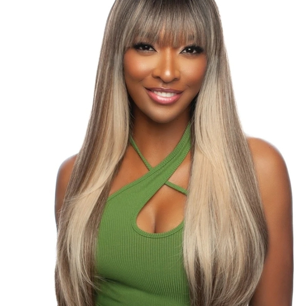 Stylish Blonde Ombre Wig with Bangs